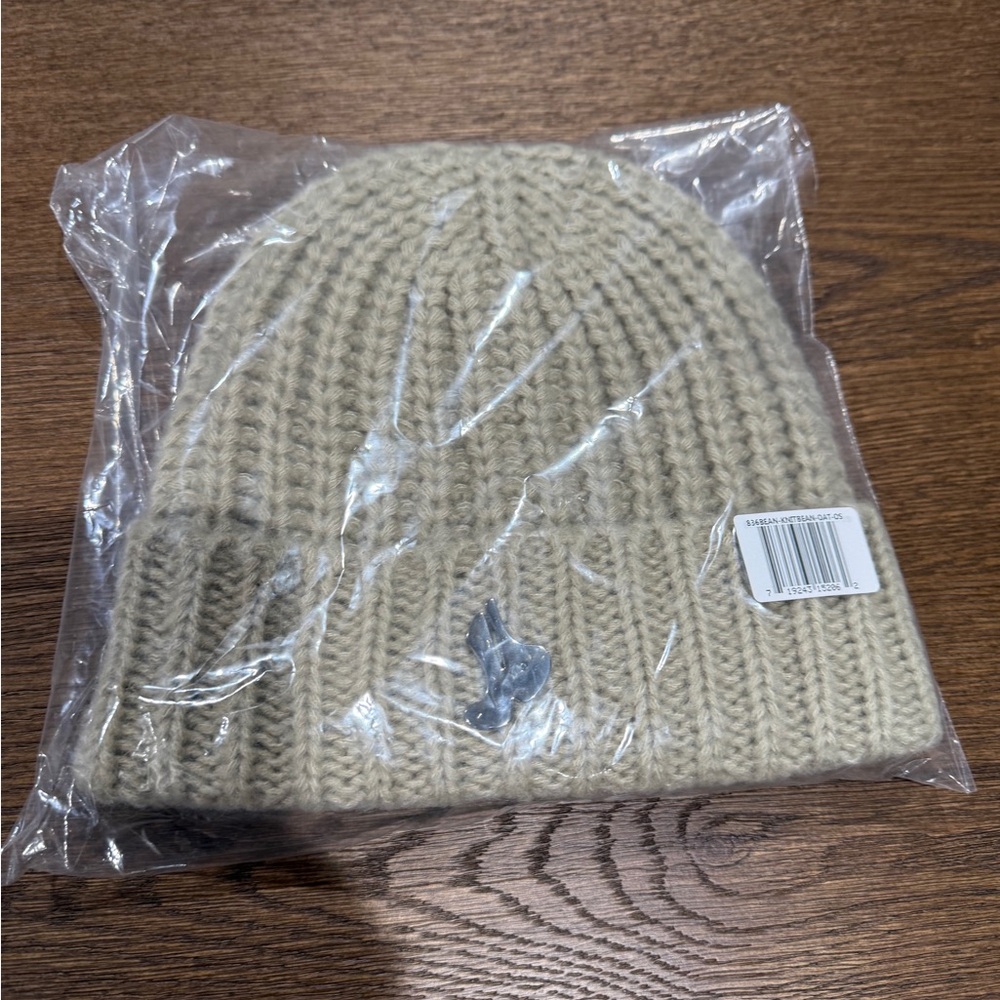 Joah Brown Knit Beanie color Oat